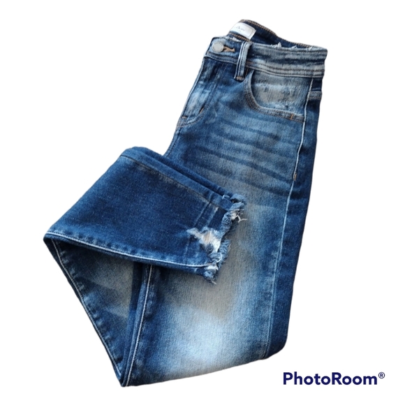 NWOT KanCan Signature jeans - Picture 5 of 6